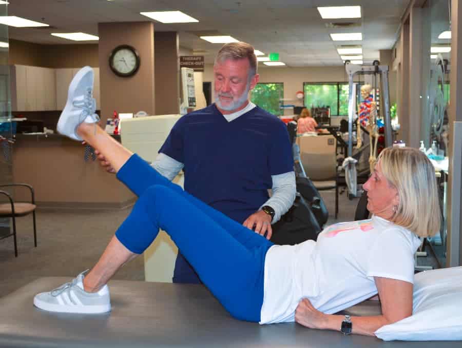 Southlake Orthopaedics Physical Therapist treating patient after knee joint replacement